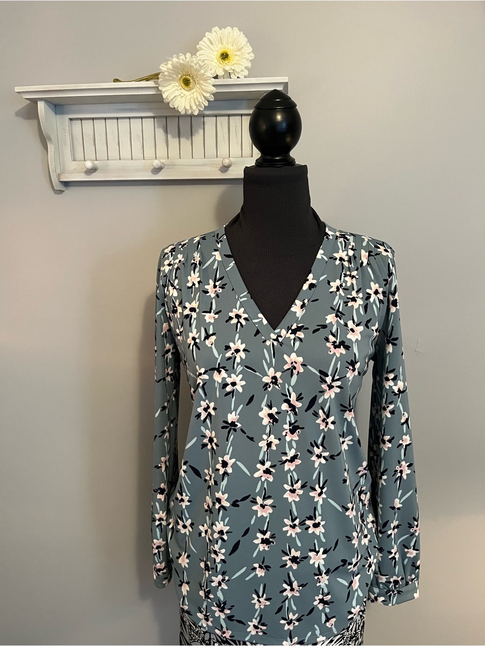 Ann Taylor Factory Teal Floral V-Neck Long Sleeve Dress EUC